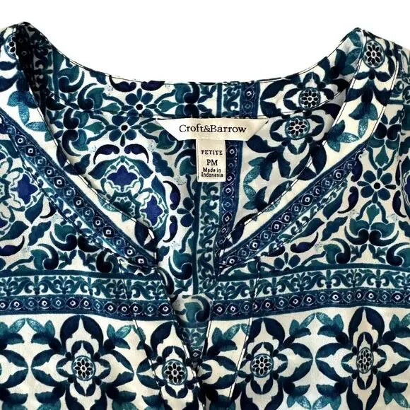Women's Short Sleeved Patterned Blue Top Size - Picture 2 of 4